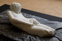 p.g.r.. marmo statuario di Carrara e piombo, cm 200x100x50cm